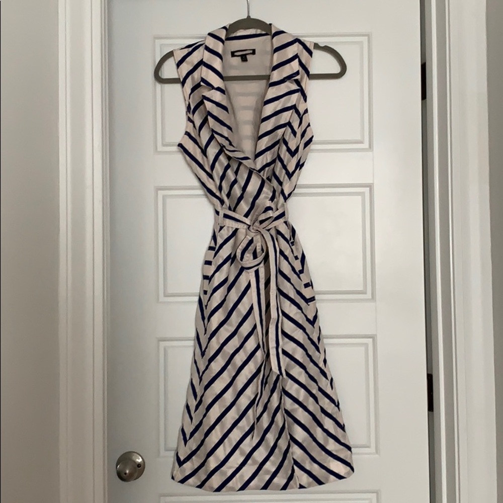 Sleeveless Wrap Dress with Pockets in Sz 8